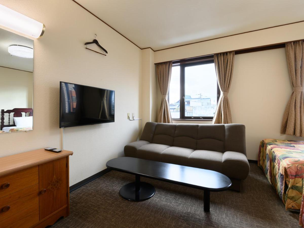 Tabist Business Hotel Osamura Sabae Екстериор снимка